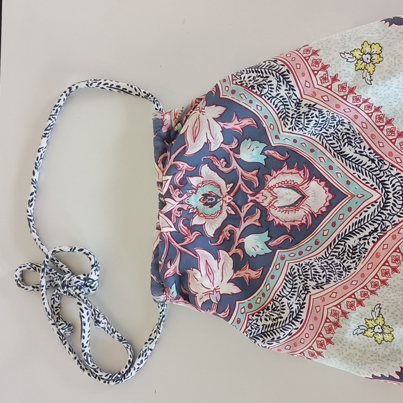 Billabong swim suit - Picture 2 of 3